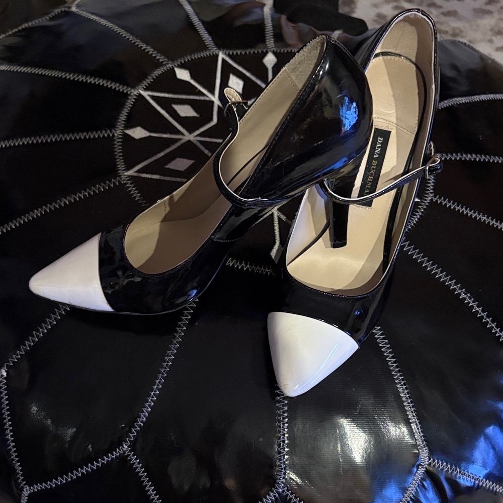 Dana Buchman Black and White Heels
